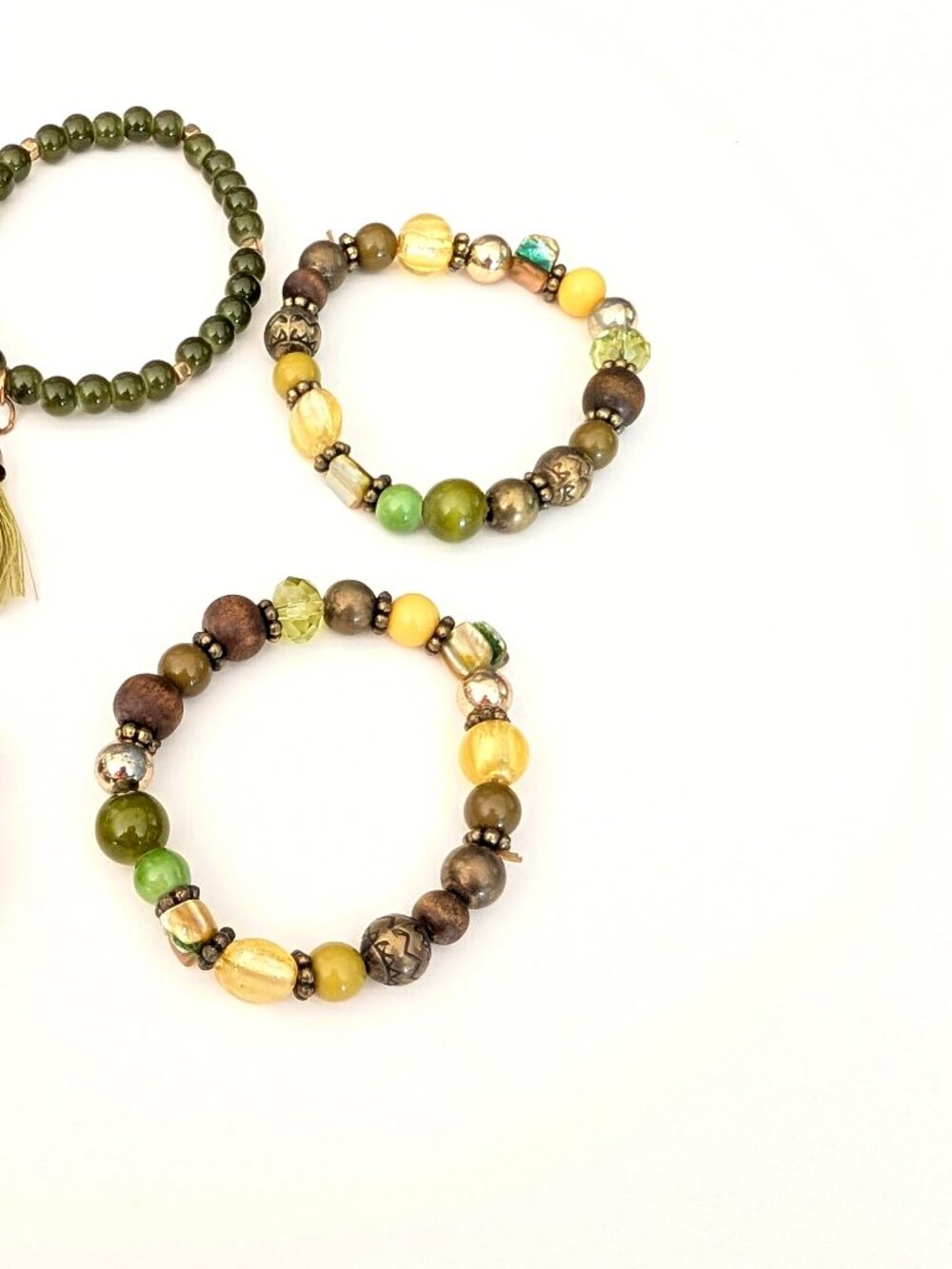 Bundle of 4 stacking/layering green tones stretch bracelets - Picture 7 of 10